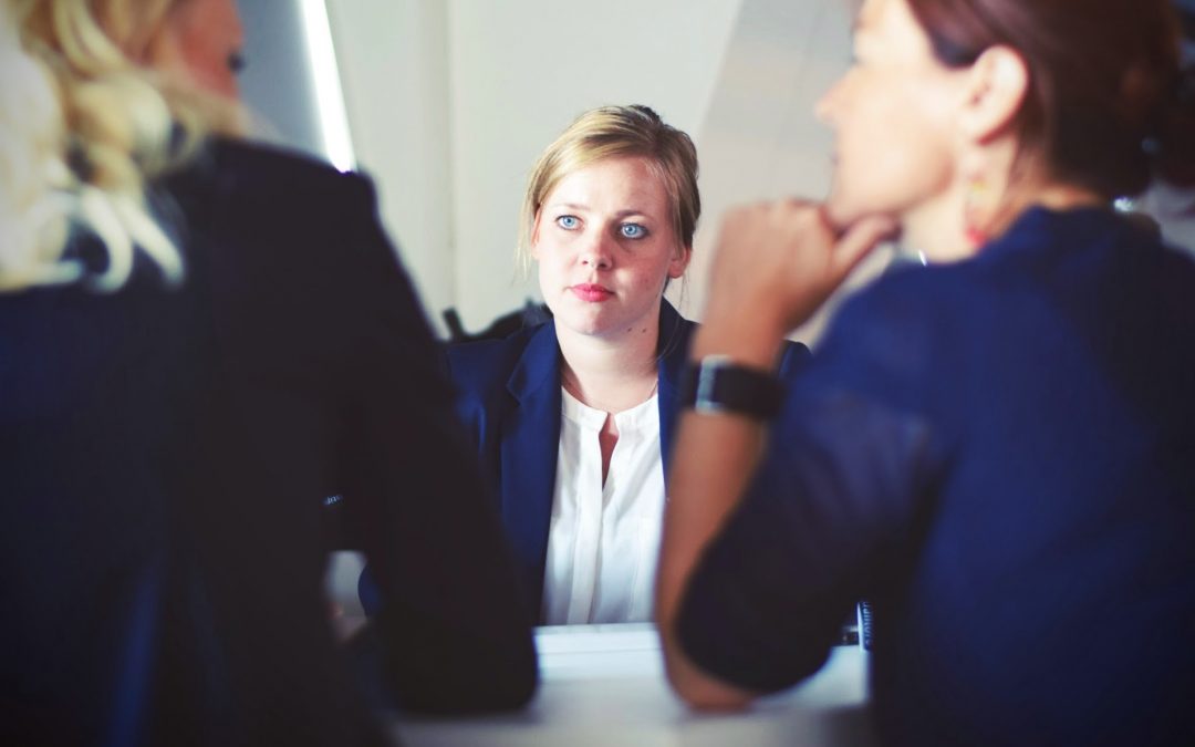 Comment trouver un emploi ou un stage chez un commissaire de justice ?
